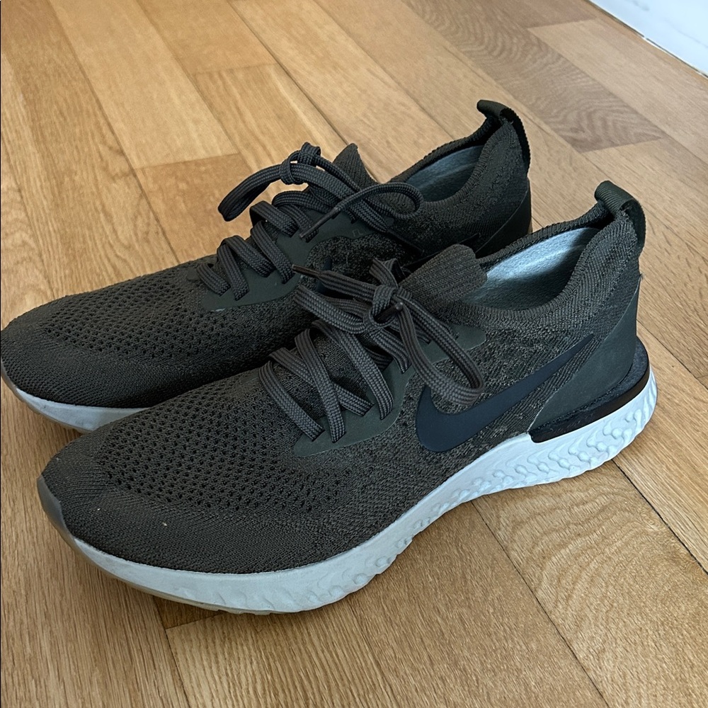 Nike women’s Dark Gray Sneakers - Picture 2 of 4